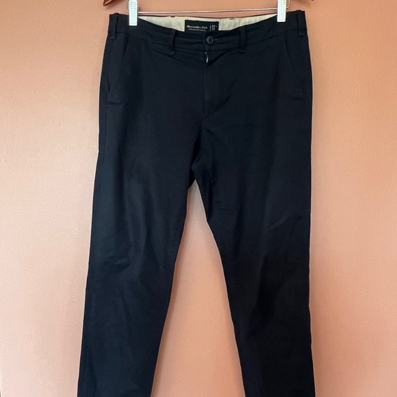 Abercrombie & Fitch Men’s Chinos. Stretch Slim. Navy. Size: 32x34. - Picture 3 of 7
